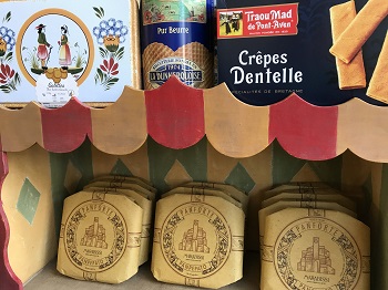 Accoutrements photo